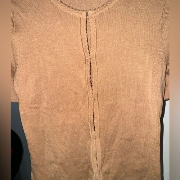 Light Brown Short Sleeve Top - Size 7 Juniors - Picture 10 of 13